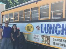 Lunch Express bus in Tennessee helping hungry kids in the summer.