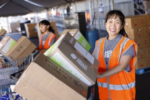 HelloFresh volunteers at Arizona food bank