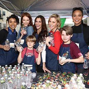 Julie Bowen with other volunteers